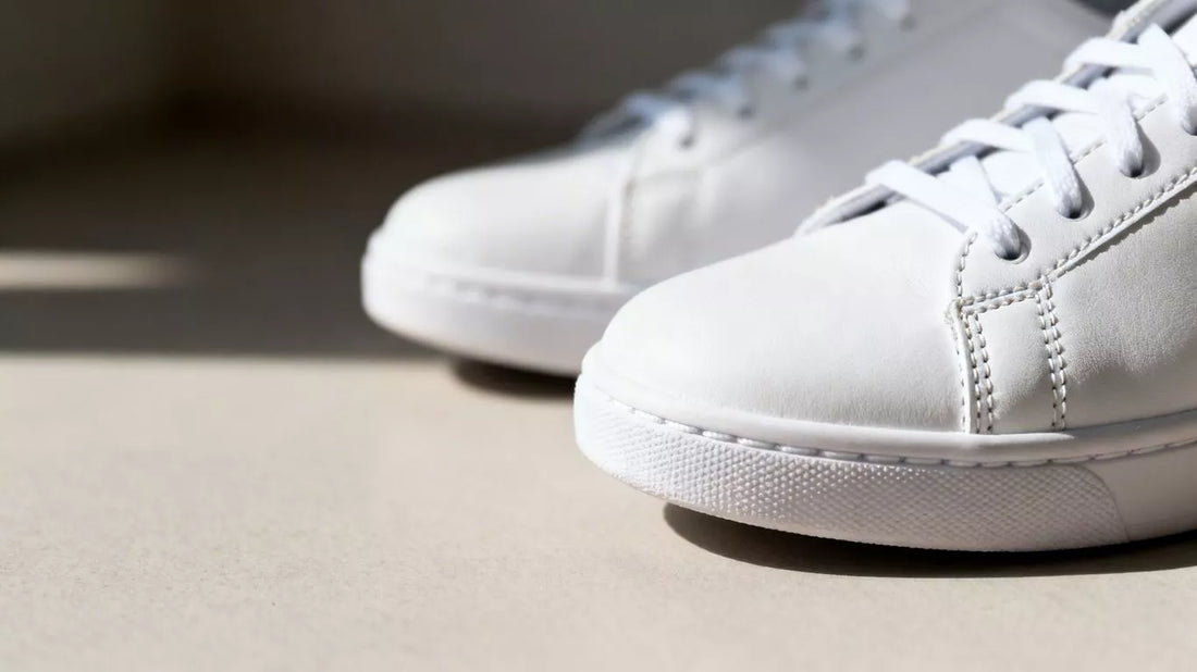 Gepflegte Sneaker nach materialgerechter Reinigung